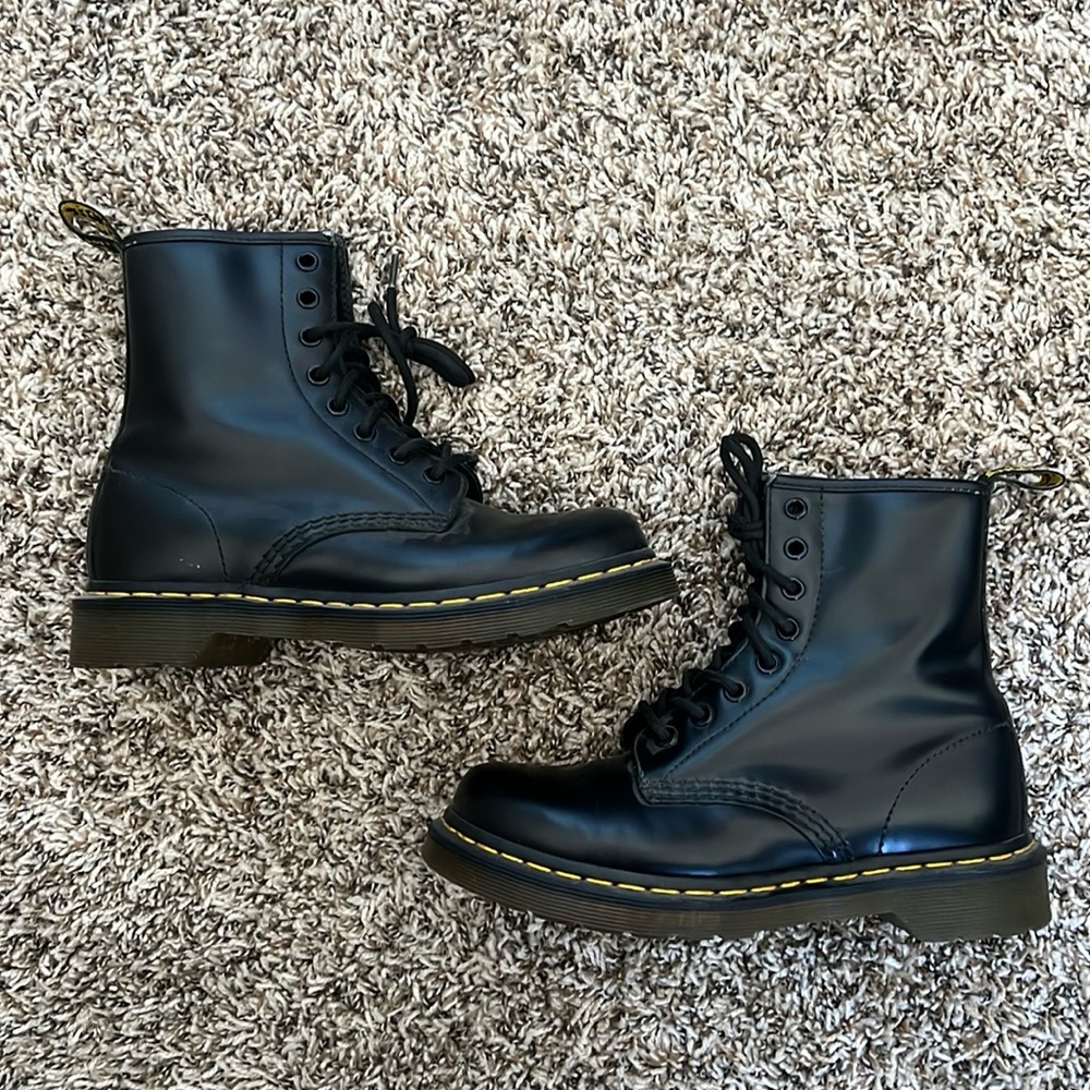 Dr Martens 1460 Smooth Leather Lace Up Boots